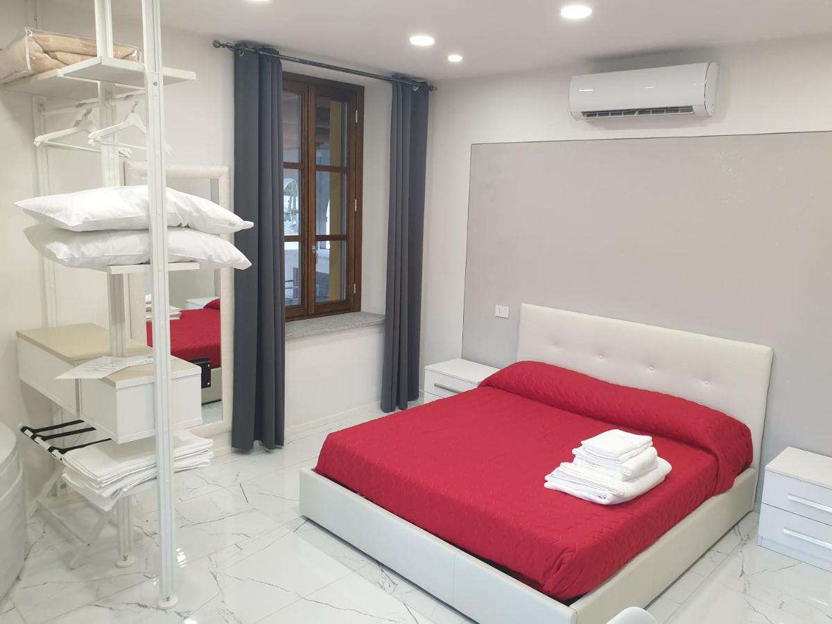 Cafe Del Peso Hotel Cavour Buitenkant foto