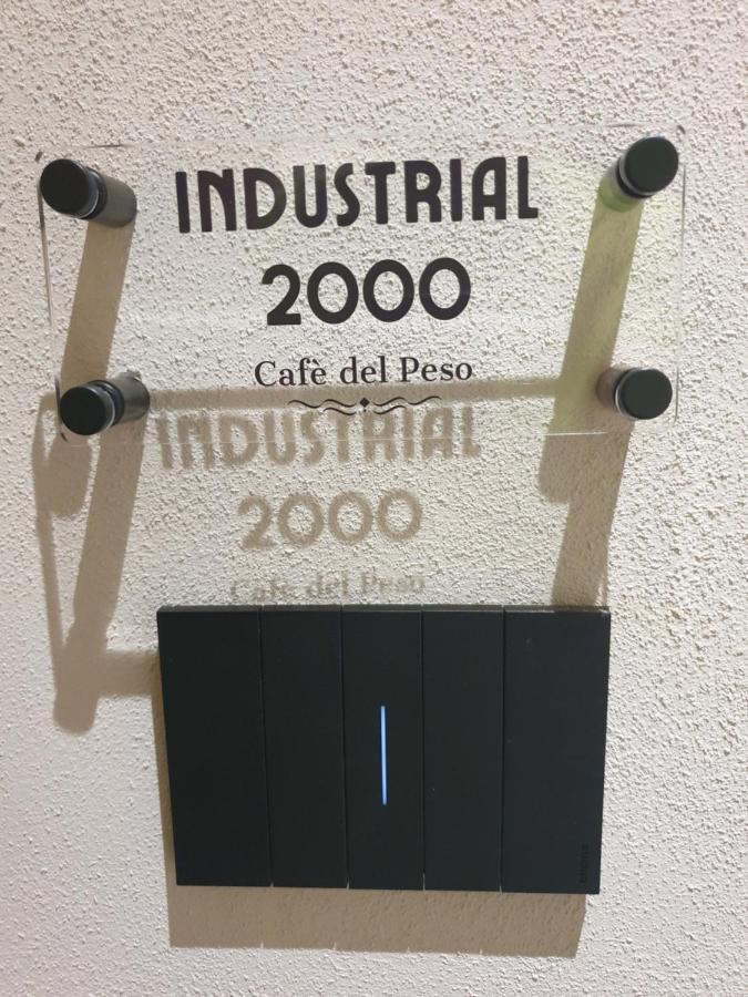 Cafe Del Peso Hotel Cavour Buitenkant foto