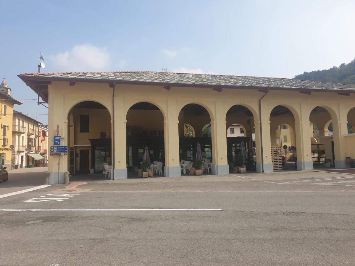Cafe Del Peso Hotel Cavour Buitenkant foto
