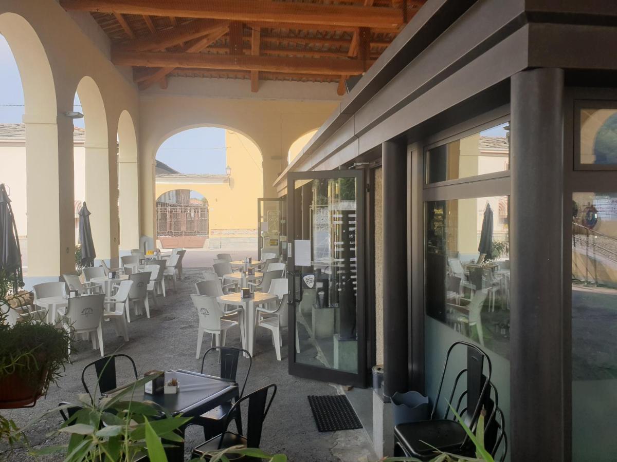 Cafe Del Peso Hotel Cavour Buitenkant foto